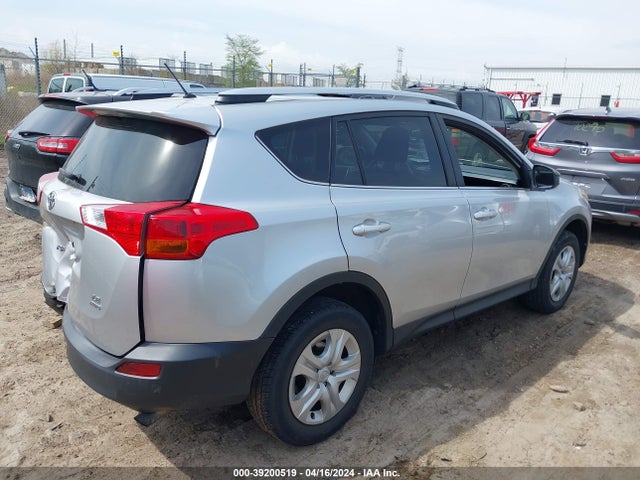 Toyota RAV4 LE 2014 JTMBFREV1ED071854 Image 4