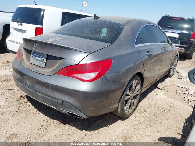 Mercedes-Benz CLA 250 2018 WDDSJ4EB8JN571527 Image 4
