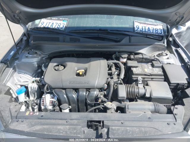 3KPF24AD9PE683184 KIA Forte Lxs