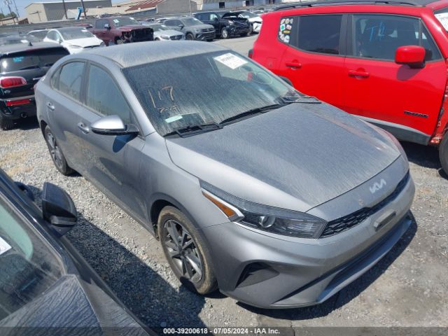 3KPF24AD9PE683184 KIA Forte Lxs