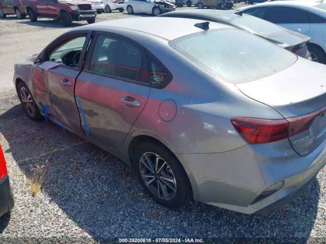 3KPF24AD9PE683184 KIA Forte Lxs