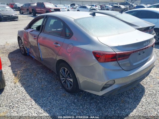 3KPF24AD9PE683184 KIA Forte Lxs