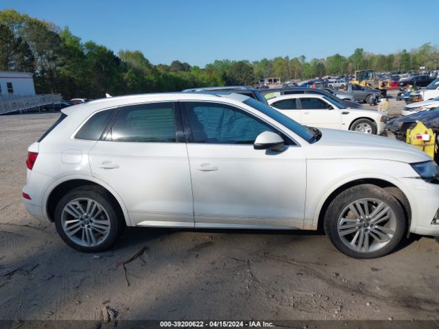 WA1CNAFY7J2224898 Audi Q5 2.0t Premium/2.0t Tech Premium