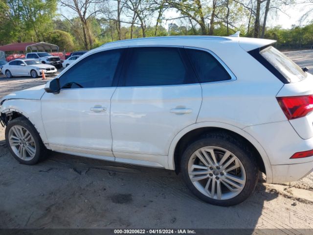 WA1CNAFY7J2224898 Audi Q5 2.0t Premium/2.0t Tech Premium