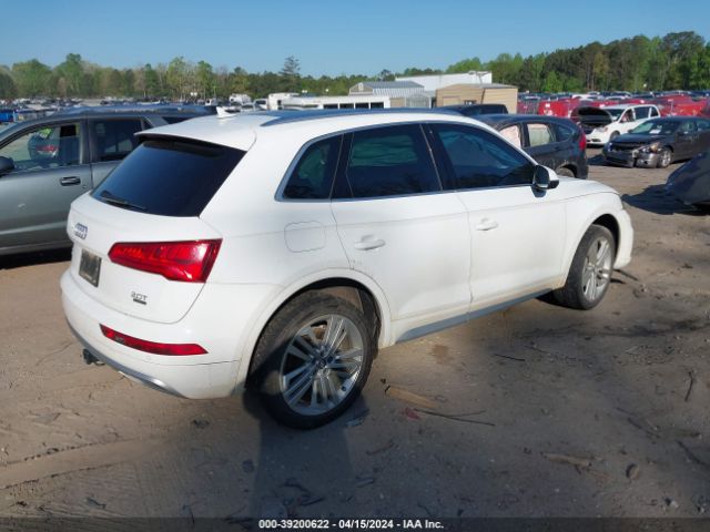 WA1CNAFY7J2224898 Audi Q5 2.0t Premium/2.0t Tech Premium
