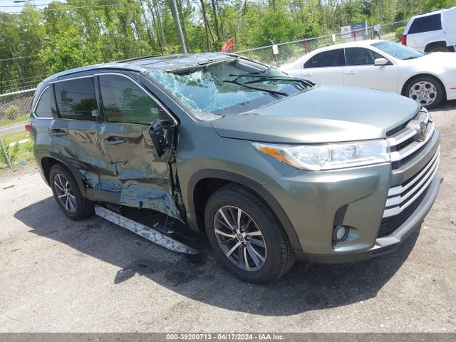 Toyota Highlander Xle 2019 5TDKZRFH2KS302745 main image