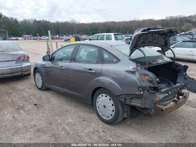 Ford FOCUS SE 2014 1FADP3F22EL110664 Image 3