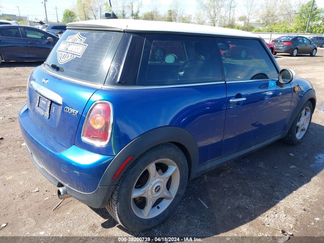 2007 MINI COOPER WMWMF33507TU63240 Photo 3