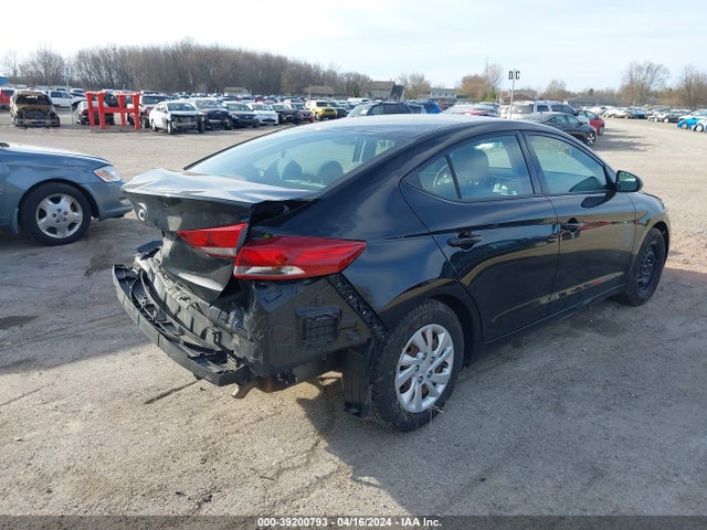Hyundai ELANTRA SE 2018 5NPD74LF6JH274375 Image 4
