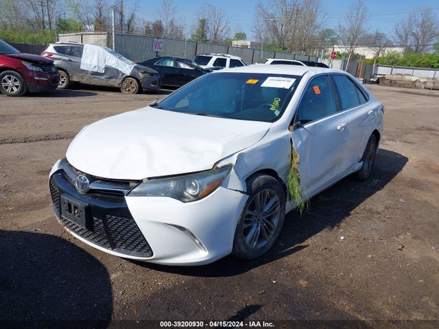 Toyota CAMRY SE 2015 4T1BF1FKXFU102859 Image 2