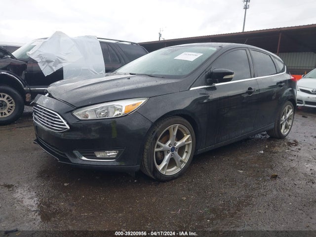 Ford Focus Titanium 2015 1FADP3N24FL379297 Image 2