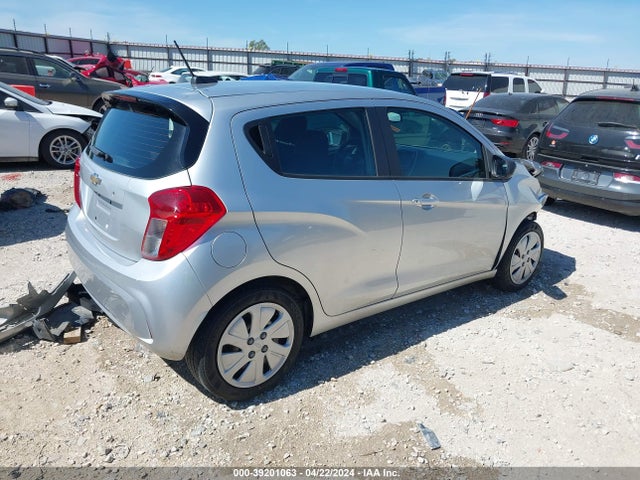 Chevrolet Spark Ls Cvt 2017 KL8CB6SA1HC751224 Image 4
