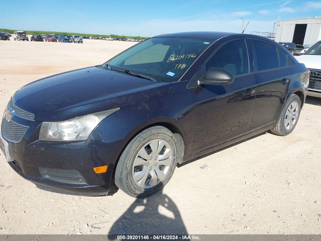 Chevrolet Cruze Ls Auto 2014 1G1PA5SH4E7269430 Image 2