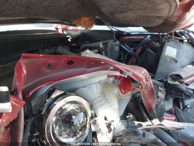 JTMZFREV6FJ056655 Toyota RAV4 LE