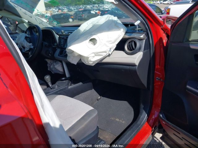 JTMZFREV6FJ056655 Toyota RAV4 LE