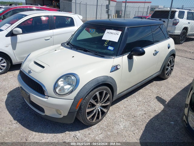 2009 MINI COOPER S WMWMF73509TW84220 Photo 1