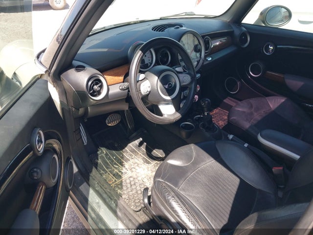 2009 MINI COOPER S WMWMF73509TW84220 Photo 4