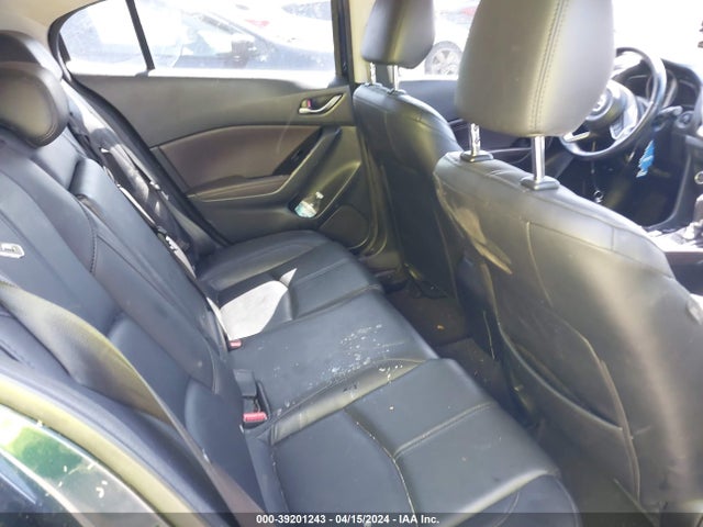 3MZBN1L32JM251992 Mazda Mazda3 Touring