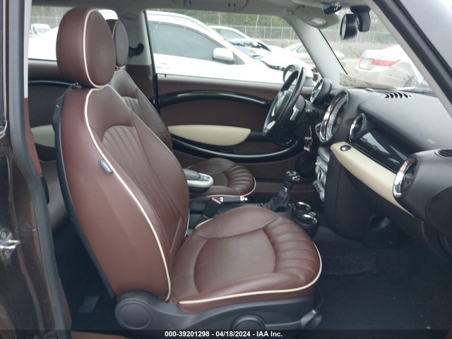 2008 MINI COOPER S CLUBMAN WMWMM33548TP88478 Photo 4