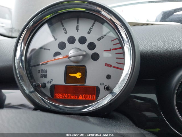 2008 MINI COOPER S CLUBMAN WMWMM33548TP88478 Photo 6