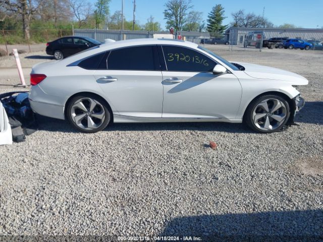 1HGCV2F92JA054395 Honda Accord Touring 2.0t
