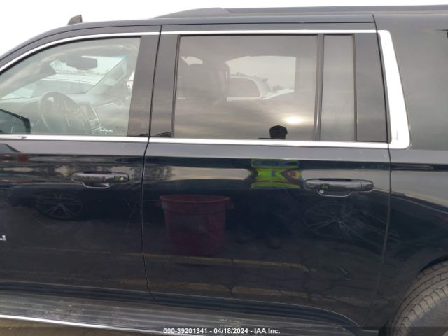 1GKS1FKC8KR275022 GMC Yukon Xl Sle