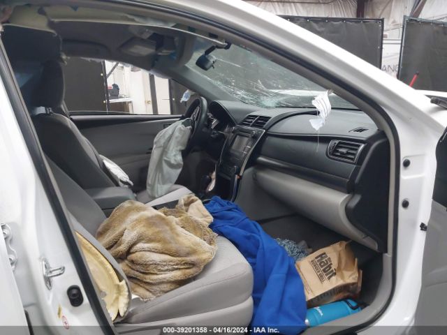 4T1BD1FKXFU172965 Toyota Camry Hybrid Le