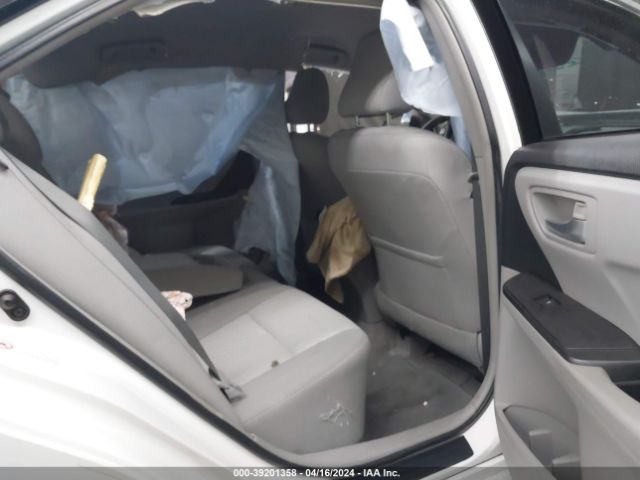 4T1BD1FKXFU172965 Toyota Camry Hybrid Le