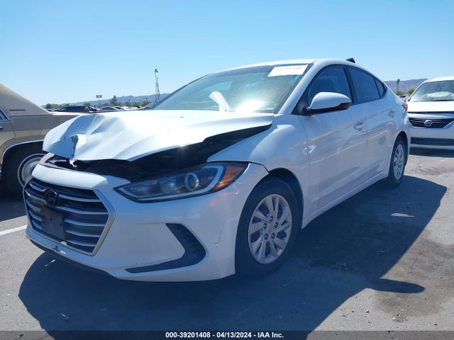 Hyundai ELANTRA SE 2017 5NPD74LFXHH186987 Image 2