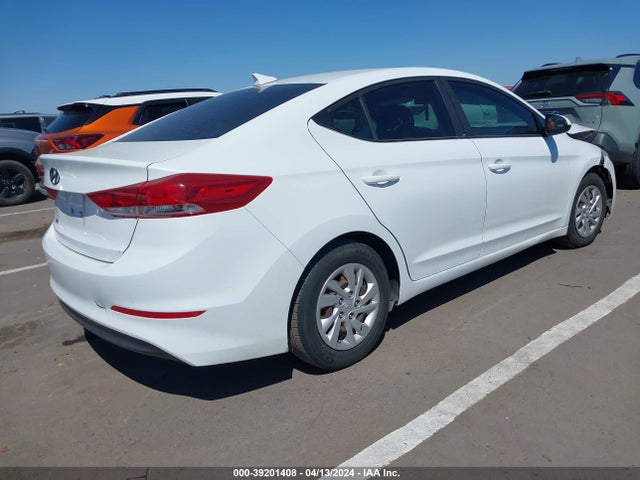 Hyundai ELANTRA SE 2017 5NPD74LFXHH186987 Image 4
