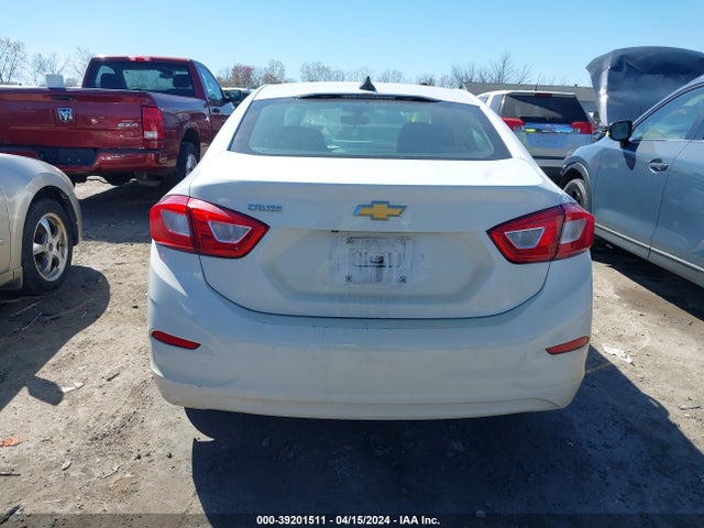 Chevrolet Cruze Ls Auto 2018 1G1BC5SM9J7191187 Image 16