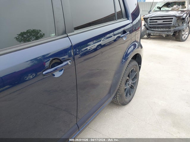 Scion XB 2015 JTLZE4FEXFJ071569 Image 17