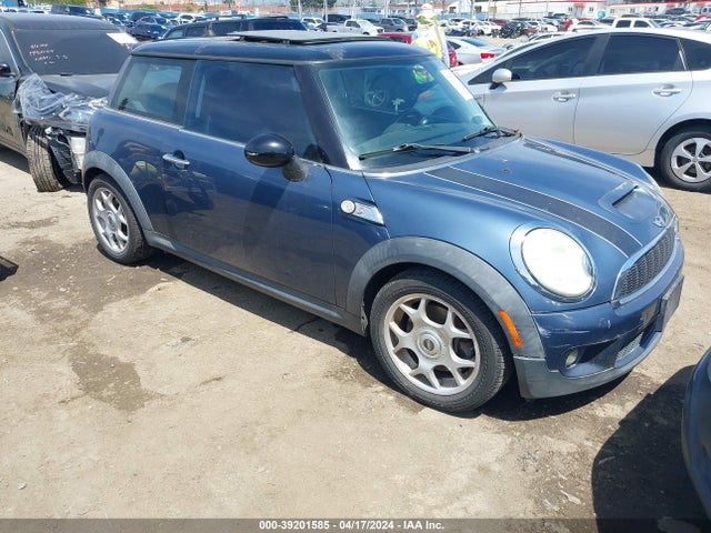 2010 MINI COOPER S WMWMF7C54ATZ73976 Photo 0