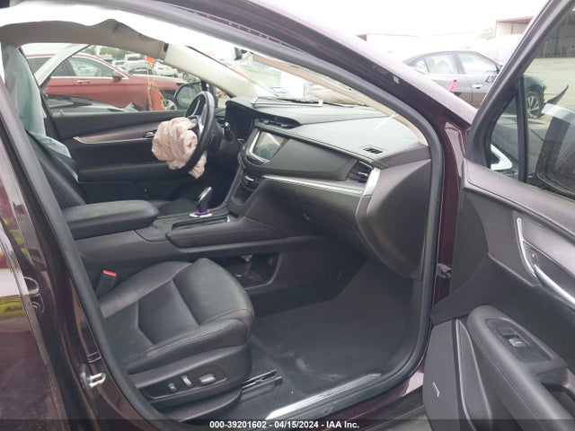 1GYKNCRS7JZ217374 Cadillac XT5 LUXURY