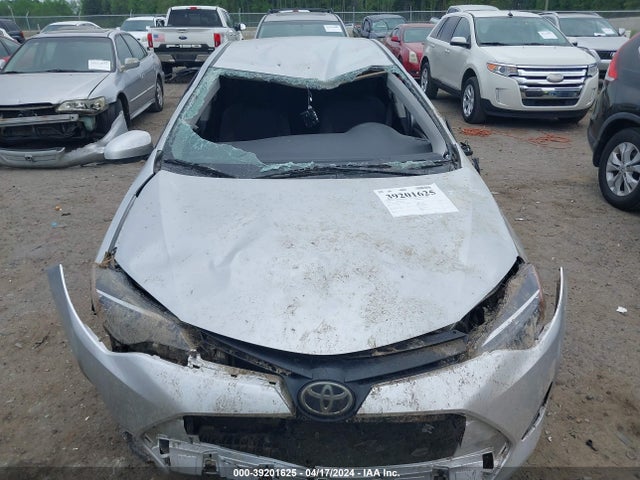 Toyota COROLLA LE 2018 5YFBURHE9JP753227 Image 12