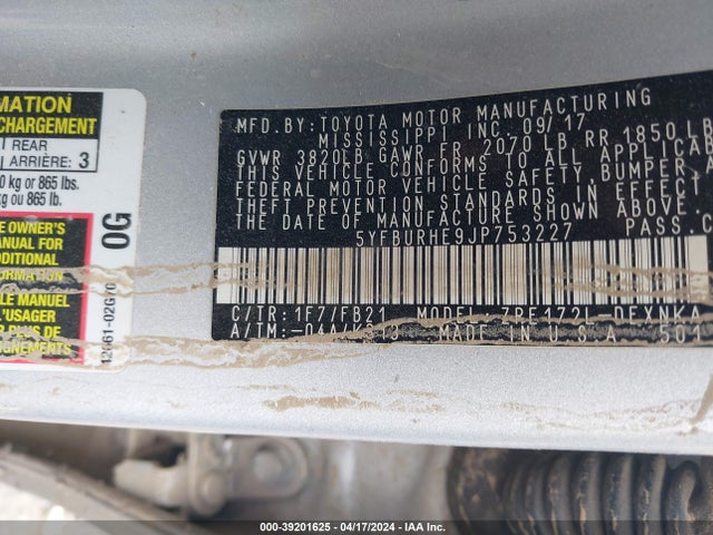 Toyota COROLLA LE 2018 5YFBURHE9JP753227 Image 9