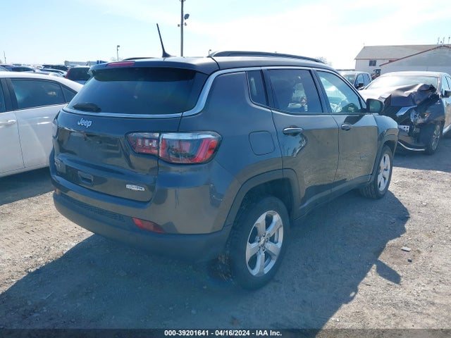 Jeep Compass Latitude 4x4 2019 3C4NJDBB1KT740610 Image 4