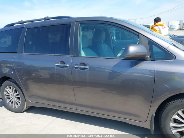 Toyota Sienna Xle Premium 2020 5TDYZ3DC6LS038266 Image 13