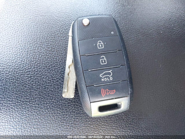 Aukcja sprzedaży 2016 Kia Sorento 2.4l Lx, vin: 5XYPGDA39GG106073, numer aukcji: 39201666