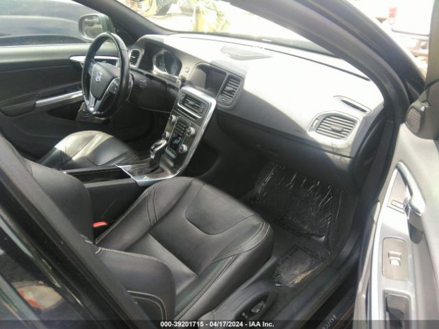 YV140MEK5F1261415 Volvo V60 T5 Premier