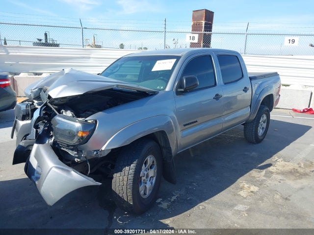 Toyota Tacoma Prerunner V6 2014 3TMJU4GN1EM166758 Image 2