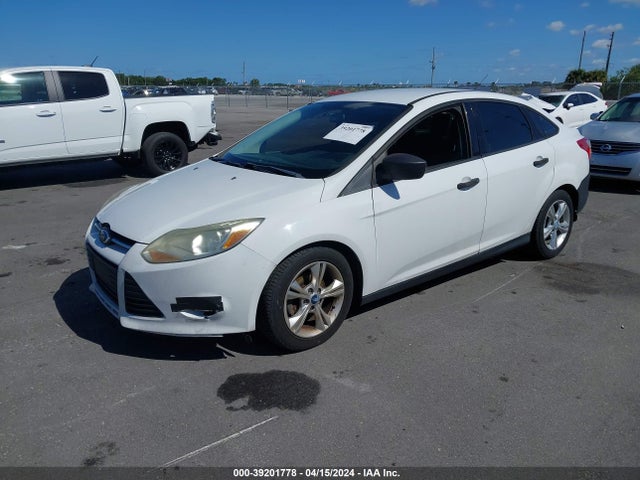 Ford FOCUS SE 2014 1FADP3F23EL233714 Image 2