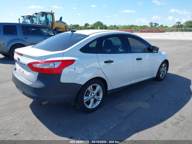 Ford FOCUS SE 2014 1FADP3F23EL233714 Image 4