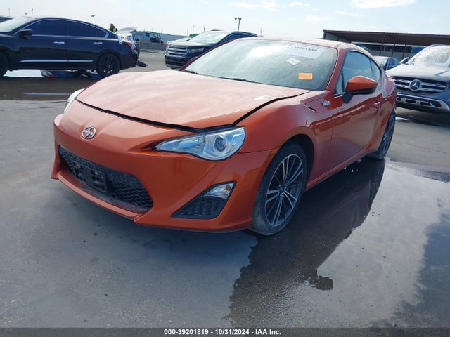 JF1ZNAA15F8702658 Scion FR-S