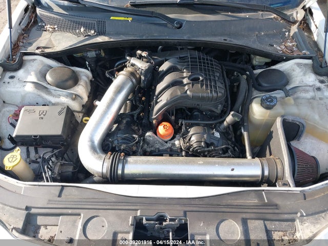 Chrysler 300 2014 2C3CCAAG9EH345766 Image 10
