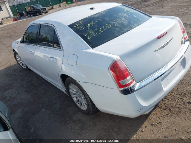 Chrysler 300 2014 2C3CCAAG9EH345766 Image 3