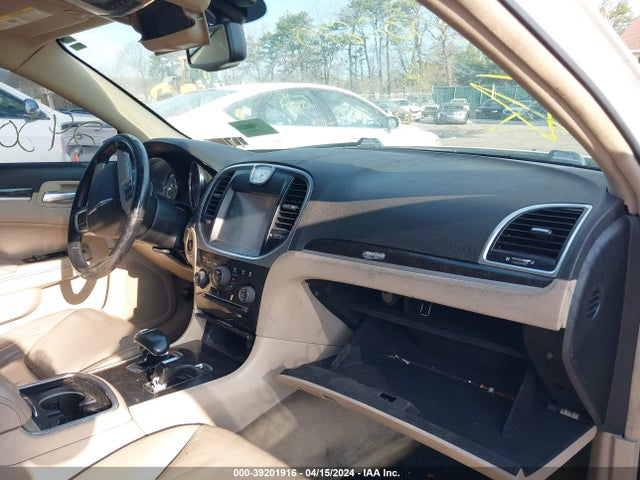 Chrysler 300 2014 2C3CCAAG9EH345766 Image 5