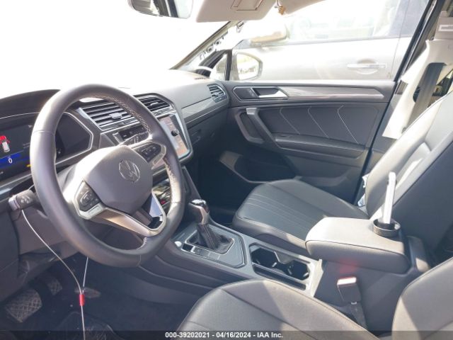 3VV3B7AX9NM069156 Volkswagen Tiguan 2.0t Se