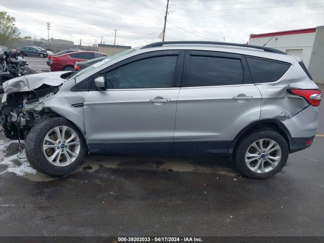 Ford ESCAPE SE 2018 1FMCU9GD3JUB28639 Image 14