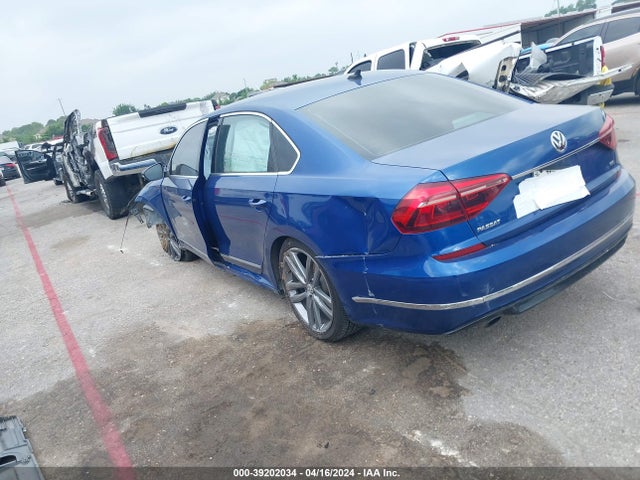 1VWDT7A34HC000701 Volkswagen Passat 1.8t R-line